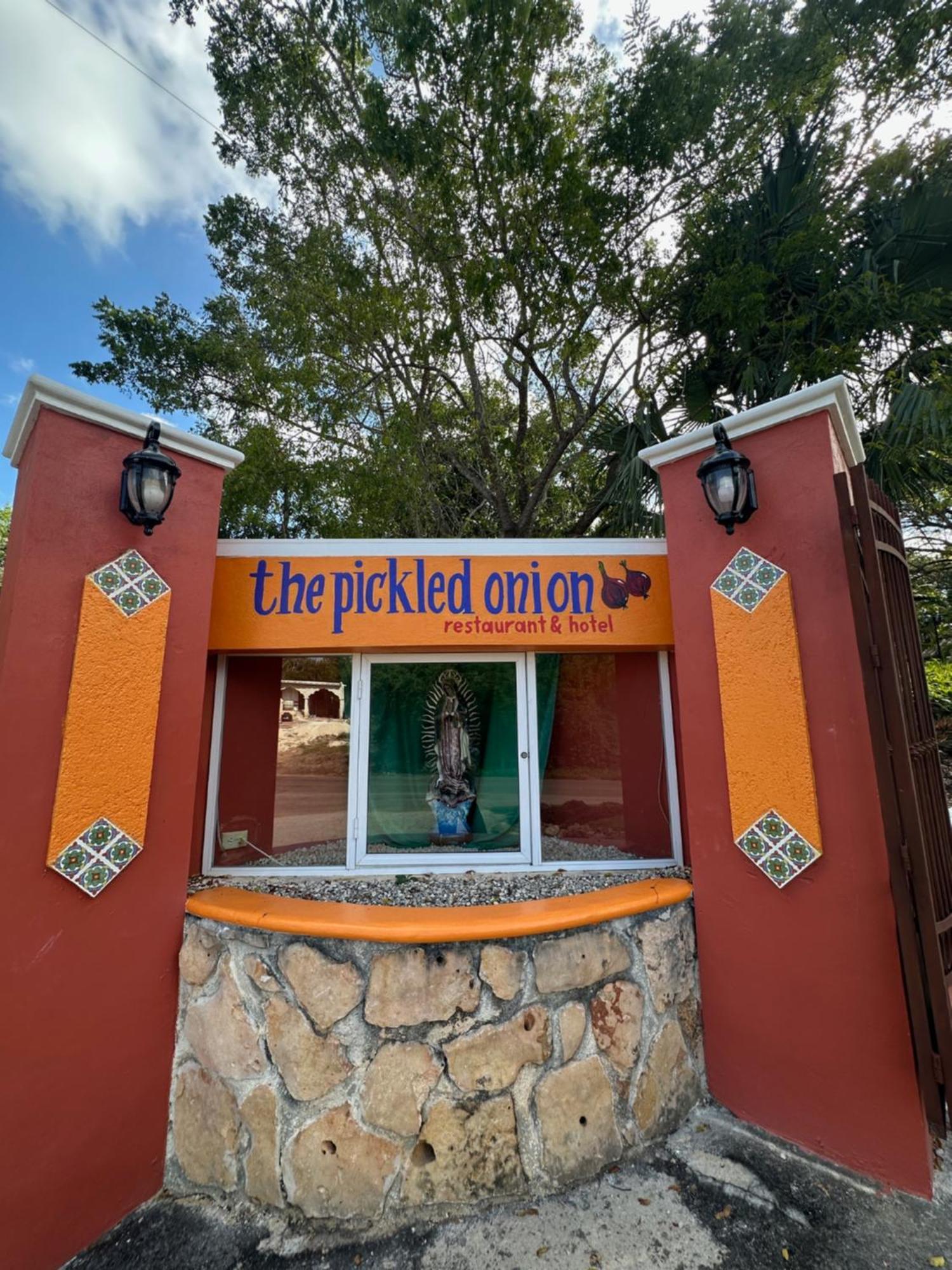 The Pickled Onion B&B And Restaurant Uxmal Santa Elena Exteriér fotografie