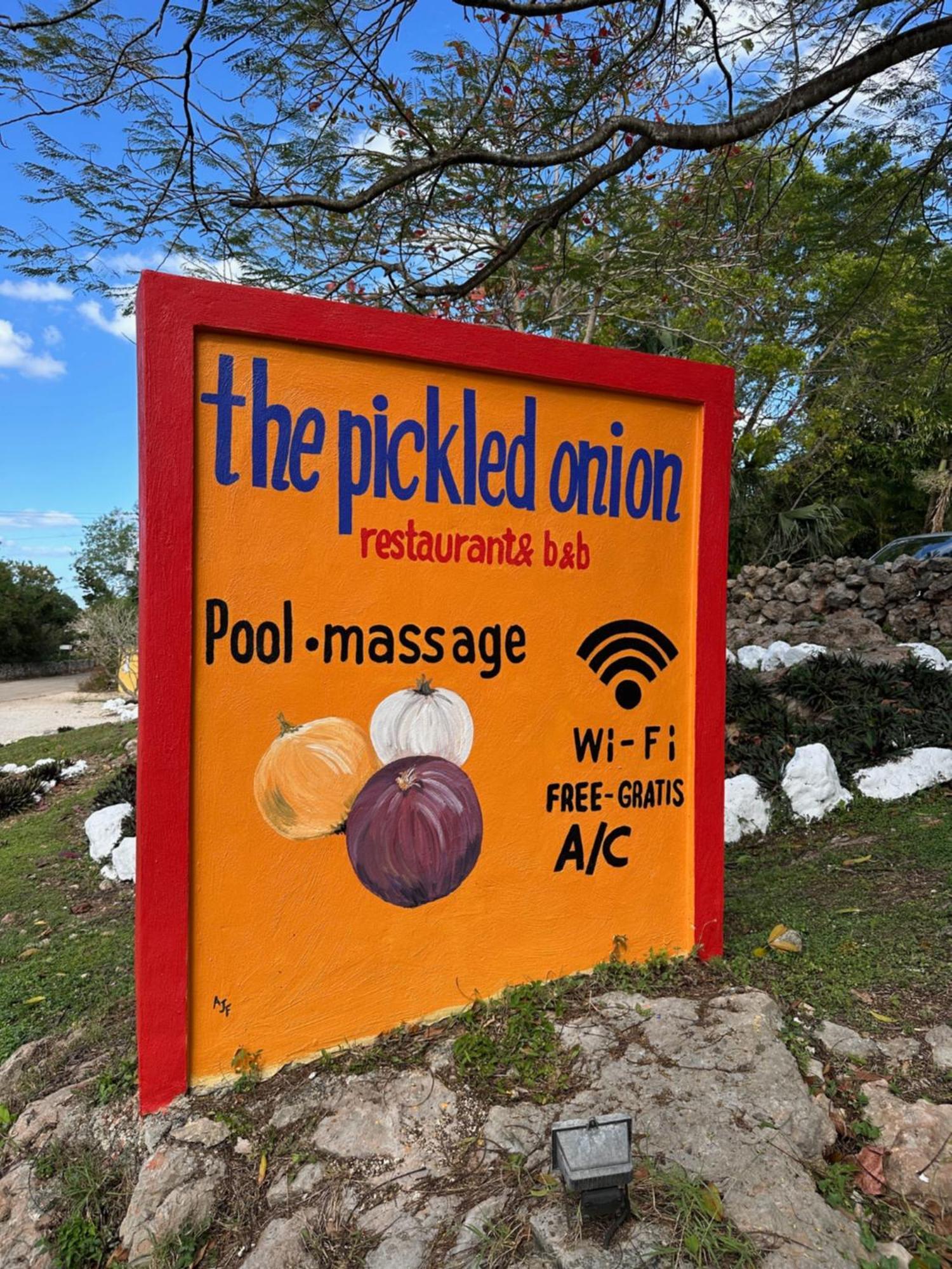 The Pickled Onion B&B And Restaurant Uxmal Santa Elena Exteriér fotografie